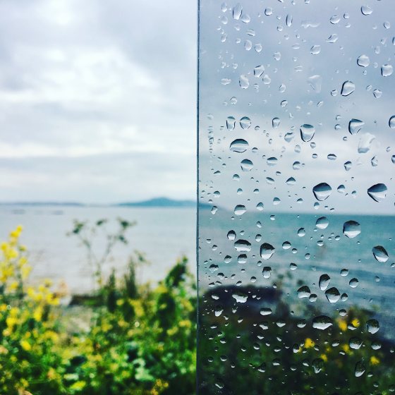 how to blur background on iPhone