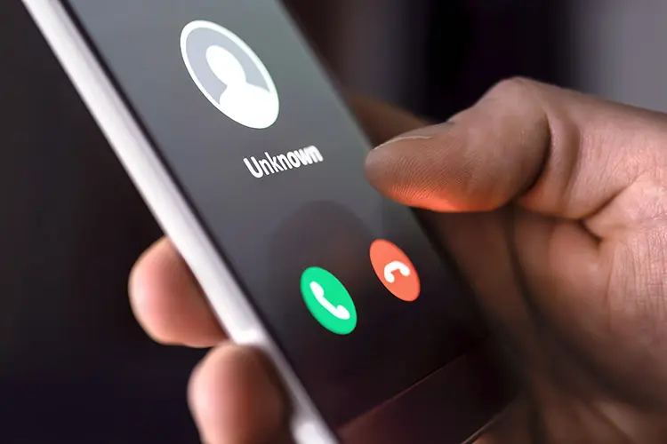 I will help you why you get on your iPhone Call Failed message.