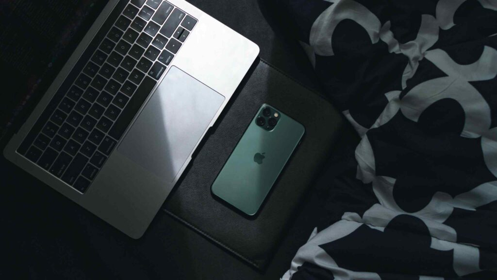 Apple A16 Bionic vs Apple M1