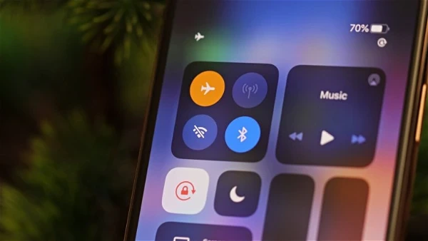 What Does Last Line Unavailable Mean on iPhone? Here's How to Fix it