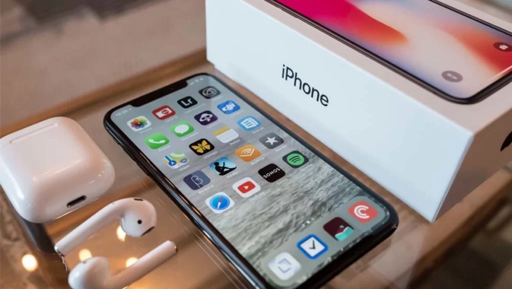 Why Apple and Other Carriers Want Your Old Phone? Know Trade-In Values!